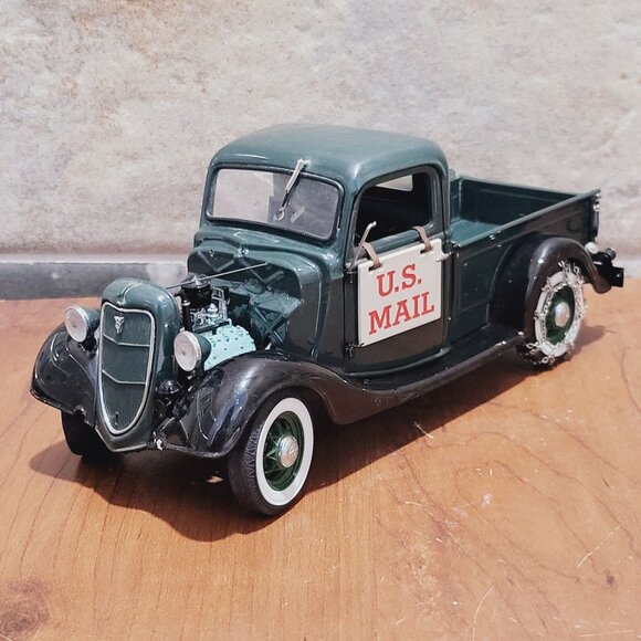 The Danbury Mint 1935 US  Mail Truck 1997 USPS 1:24 Scale Die Cast Metal Missing - Picture 14 of 16